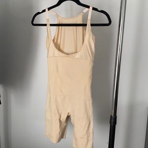 Maidenform shapewear